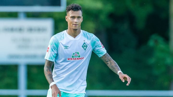 Davie Selke (25) erhielt die vereinsinterne Torjägerkanone der Vorbereitung