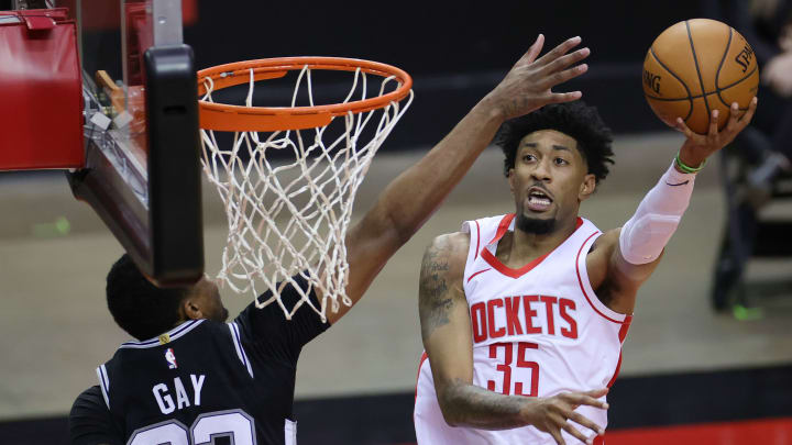 Christian Wood está promediando 22 puntos, 10 rebotes y 1.5 bloqueos por juego con los Rockets