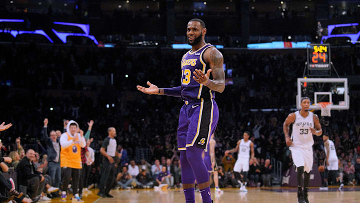 LeBron James va camino a hacer historia si mantiene su rendimiento individual esta temporada regular