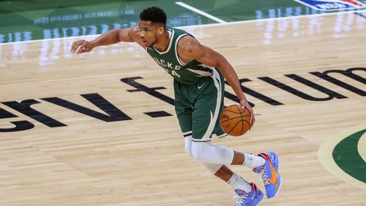 El griego Antetokounmpo está liderando a los Bucks a pelear en el Este 