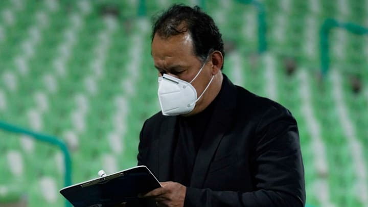 El entrenador de Cruz Azul Juan Reynoso. El entrenador de Cruz Azul Juan Reynoso.