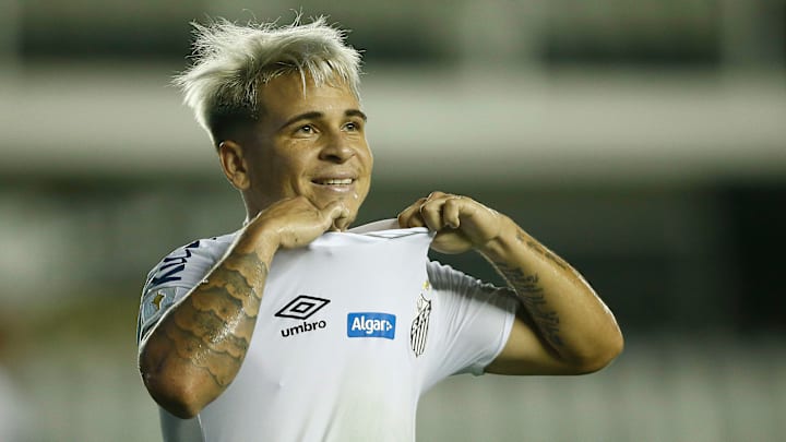 A pandemia do novo coronavírus deixou os cofres da Vila Belmiro ainda mais 'asfixiados'.