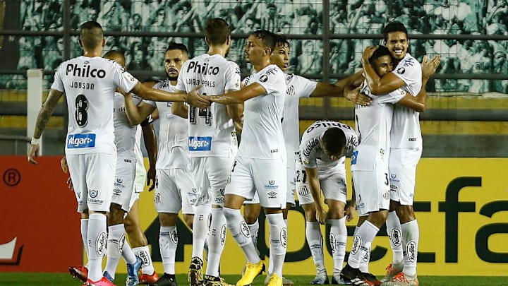 Santos v Delfin - Copa CONMEBOL Libertadores 2020