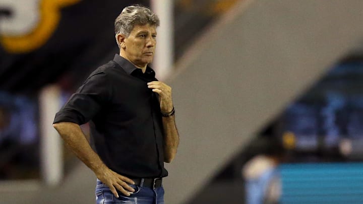 Treinador deixou o Grêmio após queda na Libertadores