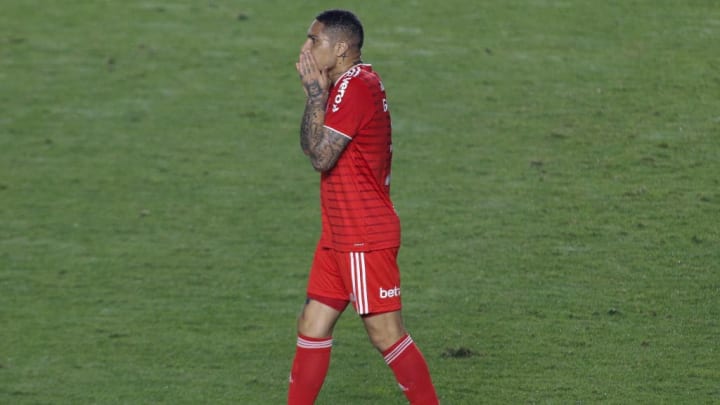 Paolo Guerrero Internacional Brasileirão 