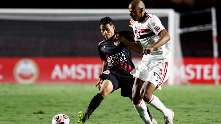 No Morumbi, equipe paulista foi soberana e ganhou por 2 a 0 No Morumbi, equipe paulista foi soberana e ganhou por 2 a 0