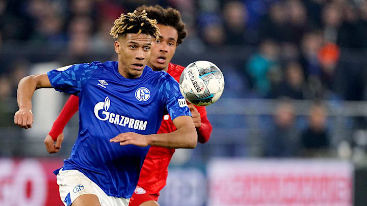 Schalke 04 v Bayern Munchen - German DFB Pokal