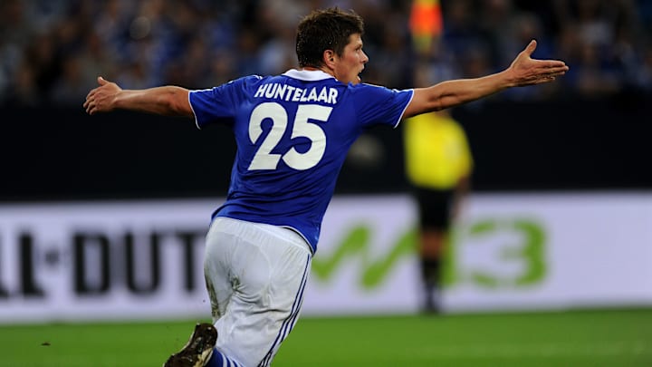 Schalke's Dutch striker Klaas-Jan Huntel