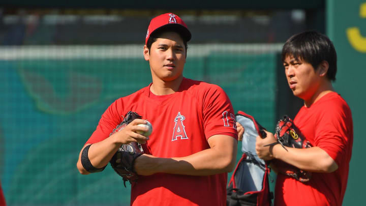 Shohei Ohtani le dio un cheque a trabajadores de Los Angeles 