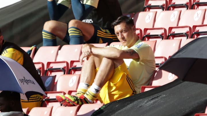 Southampton FC v Arsenal FC - Premier League