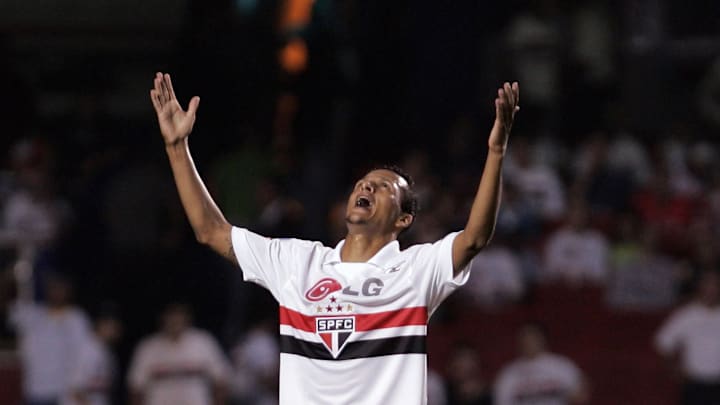 Souza, of Brazil's Sao Paulo FC, celebra...