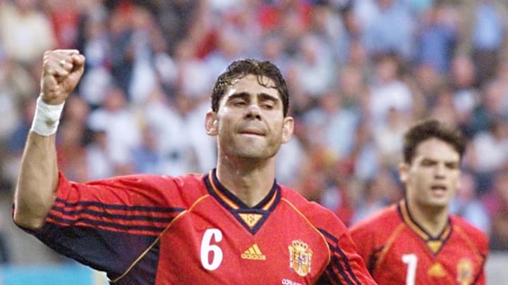 Fernando Hierro di Timnas Spanyol