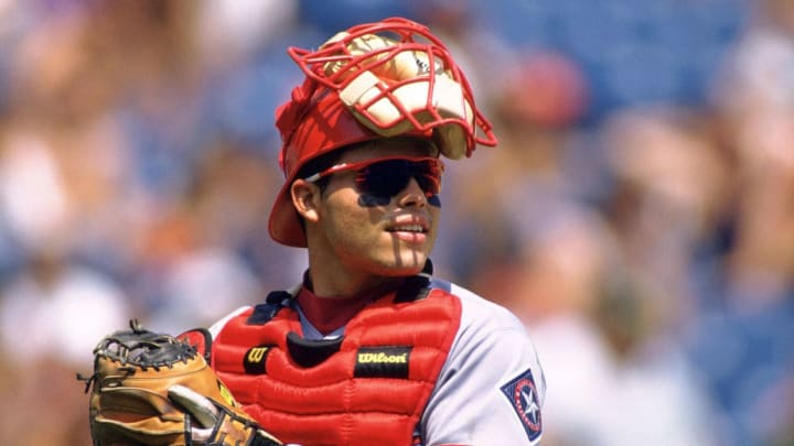 Iván Rodríguez es el catcher con más Guantes de oro