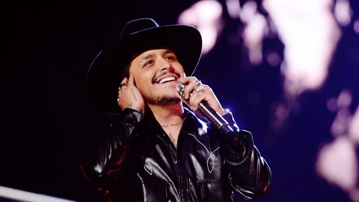 Christian Nodal está comprometido con Belinda
