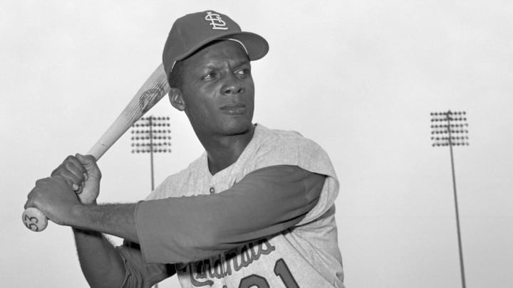 Congress is pushing for Curt Flood to be elected to Baseball Hall of Fame.