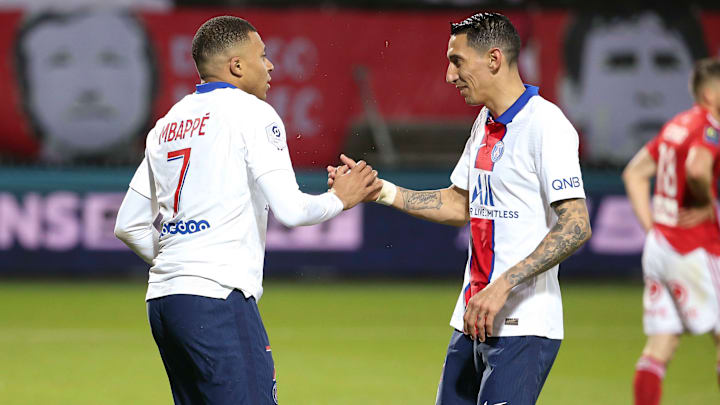 Angel Di Maria est convaincu que Kylian Mbappé va rester au PSG. Angel Di Maria est convaincu que Kylian Mbappé va rester au PSG.