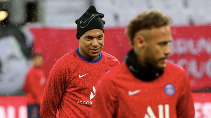 Kylian Mbappé est revenu sur le statut de star de Neymar. Kylian Mbappé est revenu sur le statut de star de Neymar.