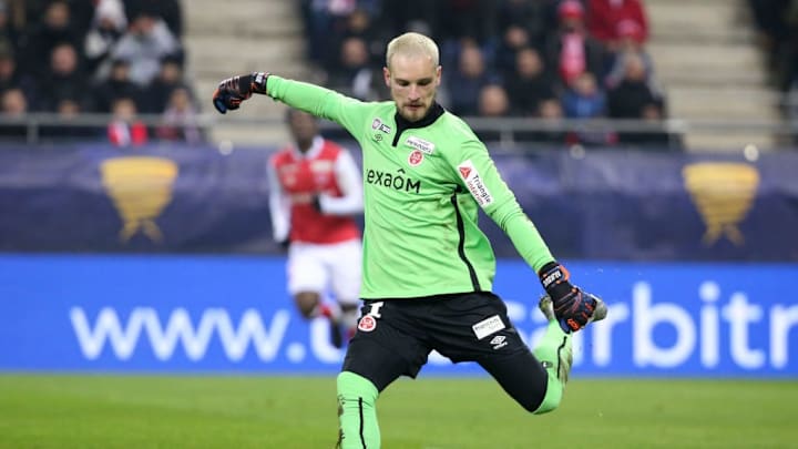 Stade de Reims v Paris Saint-Germain - League Cup