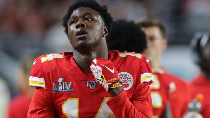 Chiefs wideout Sammy Watkins is grossly overpaid 