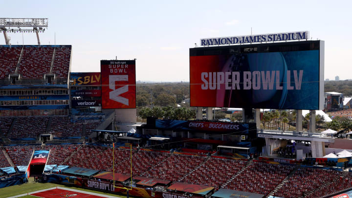 Tampa Bay's weather forecast is shifting and changing its potential impact on Super Bowl 55 between the Kansas City Chiefs and Buccaneers. Tampa Bay's weather forecast is shifting and changing its potential impact on Super Bowl 55 between the Kansas City Chiefs and Buccaneers.