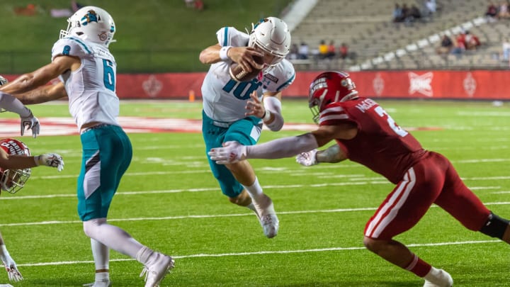 The Sun Belt Conference will be a tight battle between Louisiana and Coastal Carolina in 2021.