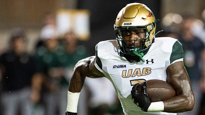 UAB Blazers take on the Georgia Bulldogs in Week 2.