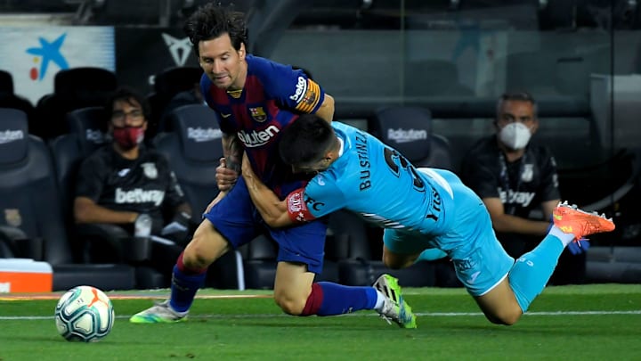 Messi não sofria um pênalti na La Liga há quatro anos. Messi não sofria um pênalti na La Liga há quatro anos.