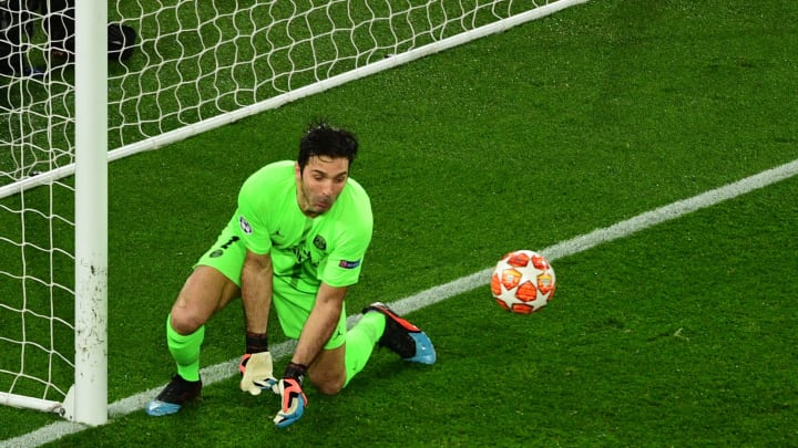 Buffon tuvo un error de bulto contra el Manchester United Buffon tuvo un error de bulto contra el Manchester United