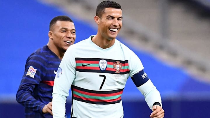 TOPSHOT-FBL-EUR-NATIONS-FRA-POR
