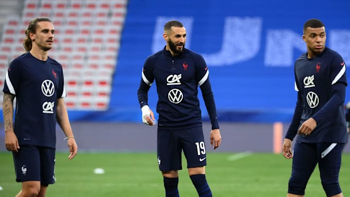 Griezmann, Benzema et Mbappé, les trois candidats aux penaltys. Griezmann, Benzema et Mbappé, les trois candidats aux penaltys.