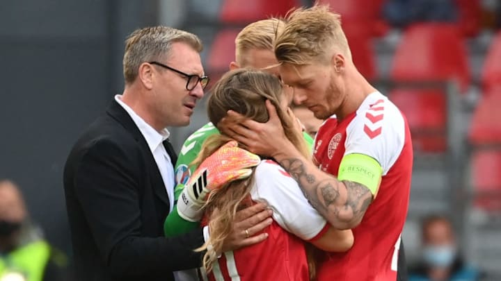 TOPSHOT-FBL-EURO-2020-2021-MATCH03-DEN-FIN