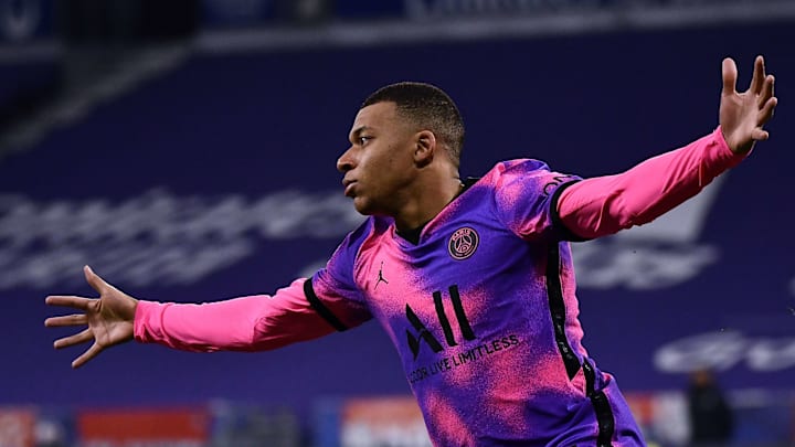 Mbappé a marqué son 100e but en Ligue 1 contre Lyon dimanche à l'âge de 22 ans