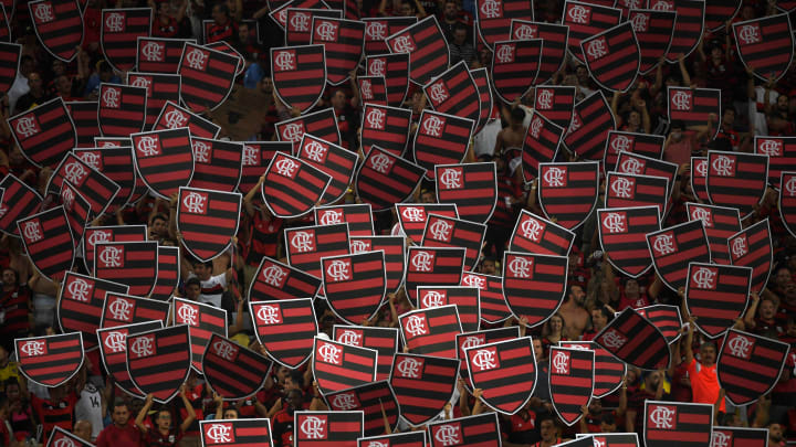 Flamengo lidera ranking com mais de quatro vezes mais do que o segundo em interações em redes sociais em setembro. Flamengo lidera ranking com mais de quatro vezes mais do que o segundo em interações em redes sociais em setembro.