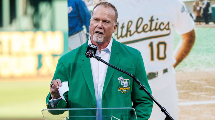 Mark McGwire fue uno de los mejores jonroneros de la MLB en los años 90