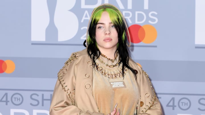 Billie Eilish sorprendió al dejar la ropa holgada y animarse a un nuevo look Billie Eilish sorprendió al dejar la ropa holgada y animarse a un nuevo look