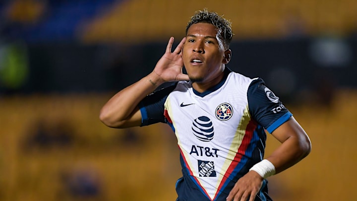 Roger Martínez se despachó un doblete ante Tigres Roger Martínez se despachó un doblete ante Tigres