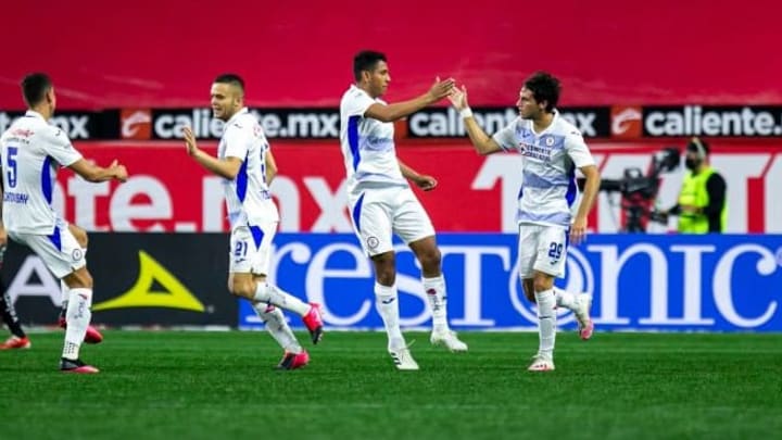 Jonathan Rodríguez y Santiago Giménez confeccionan una dupla letal para Cruz Azul