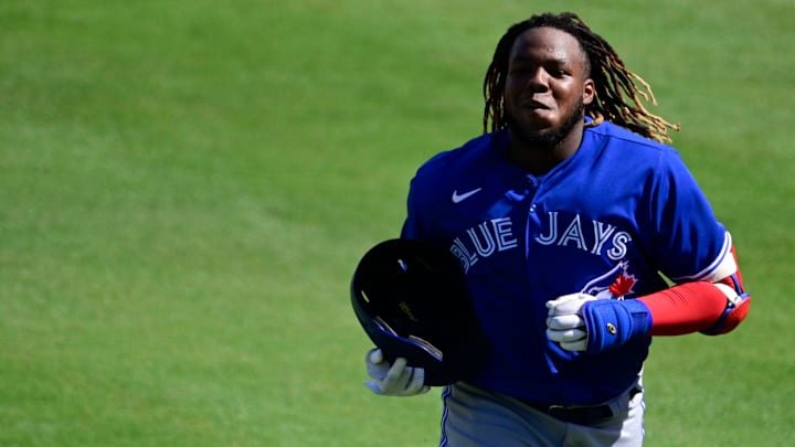 Guerrero Jr. se reportó a los Azulejos con 20 kilos menos de peso