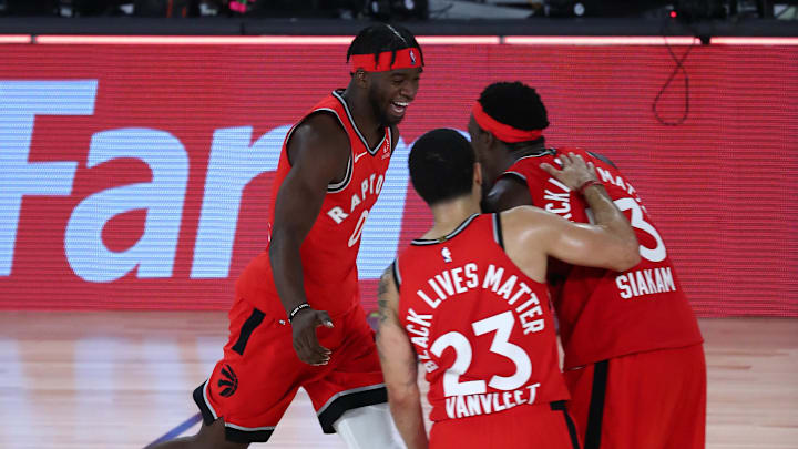 Los Raptors clasificaron invictos a la siguiente ronda de la postemporada