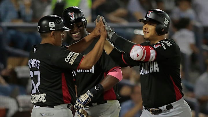 Los Toros se adelantaron en la primera jornada de las Series de Campeonato Los Toros se adelantaron en la primera jornada de las Series de Campeonato