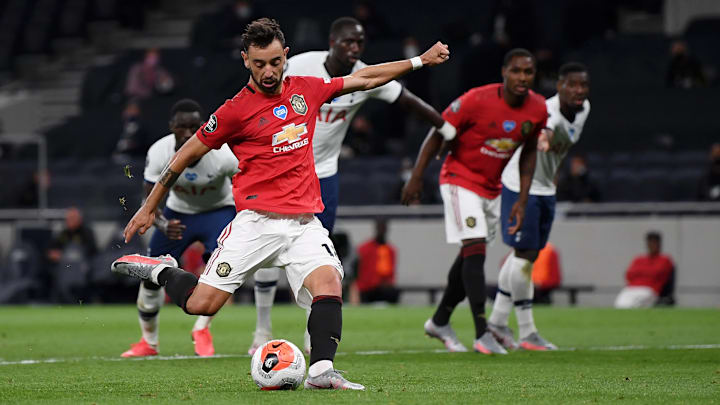 Bruno Fernandes penaltı kullanırken Bruno Fernandes penaltı kullanırken