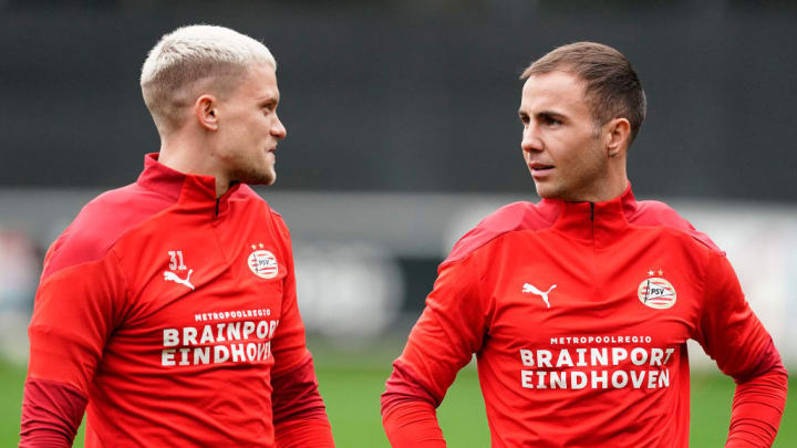Philipp Max und Mario Götze gehören zu den bekanntesten Deutschen im niederländischen Fußball