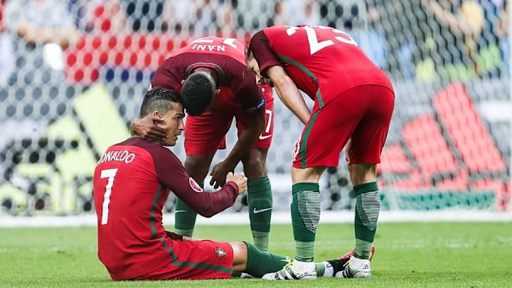 CR7 saiu lesionado da final da Euro 2016.