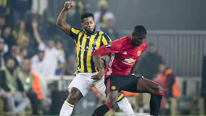 Paul Pogba ile Jeremain Lens arasındaki ikili mücadele Paul Pogba ile Jeremain Lens arasındaki ikili mücadele