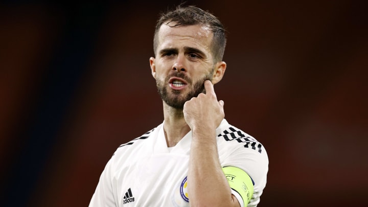 Miralem Pjanic est la star de la Bosnie-Herzégovine. Miralem Pjanic est la star de la Bosnie-Herzégovine.