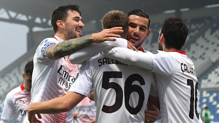 L'esultanza del Milan dopo un goal