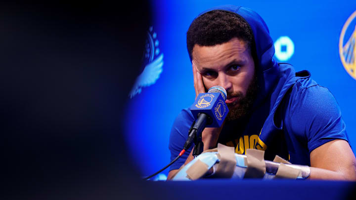 Stephen Curry se encuentra en el centro de una polémica por la publicación de una fotos desnudo