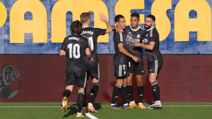 Los jugadores del Real Madrid festejando el gol ante el Villarreal Los jugadores del Real Madrid festejando el gol ante el Villarreal