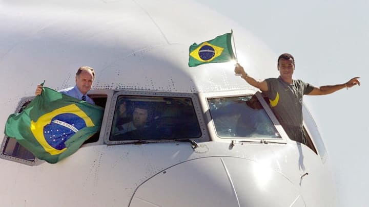 WC2002-BRAZIL-SCOLARI-CAFU-ARRIVAL