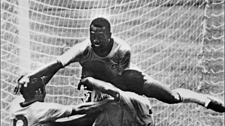 Pelé, Garrincha y Vavá ganaron dos mundiales seguidos
